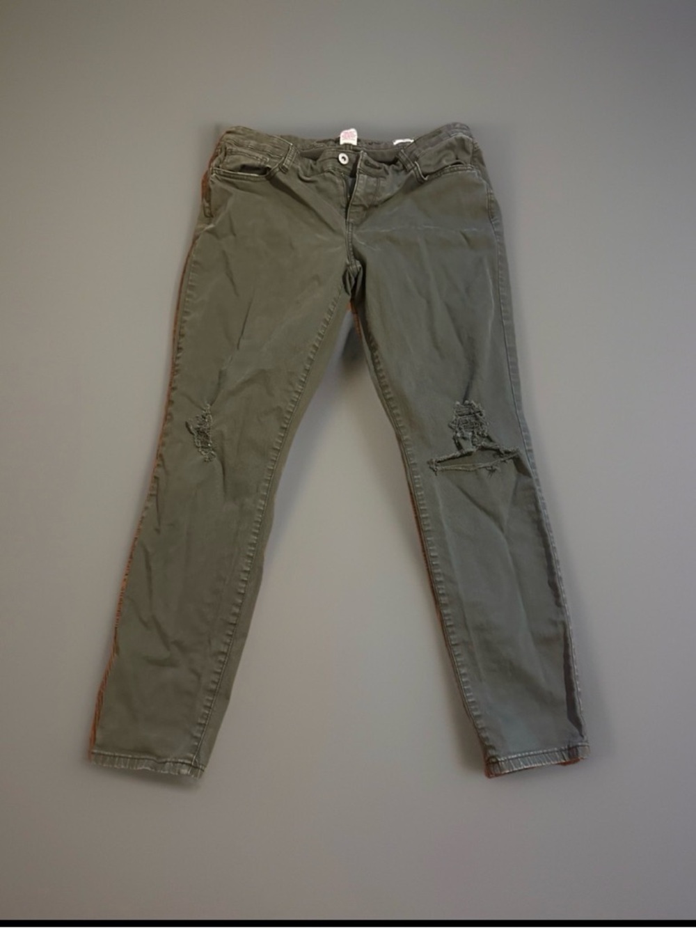 Arizona Jeans Olive Green Distressed Skinny Pants Jeggings Ripped Torn Sz 11